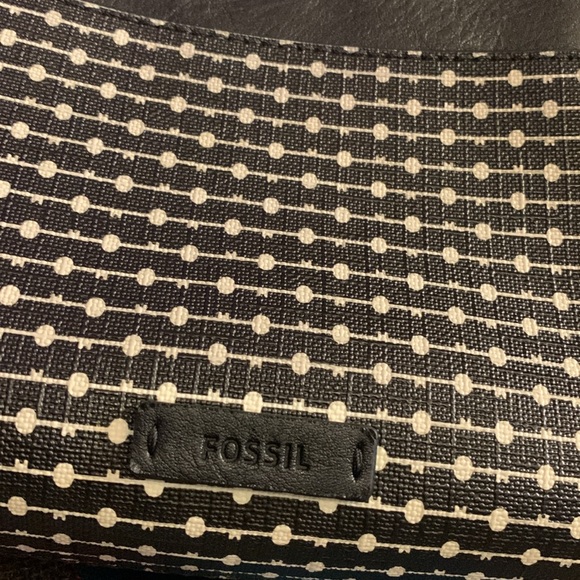 Fossil crossbody and matching wallet - Picture 3 of 10